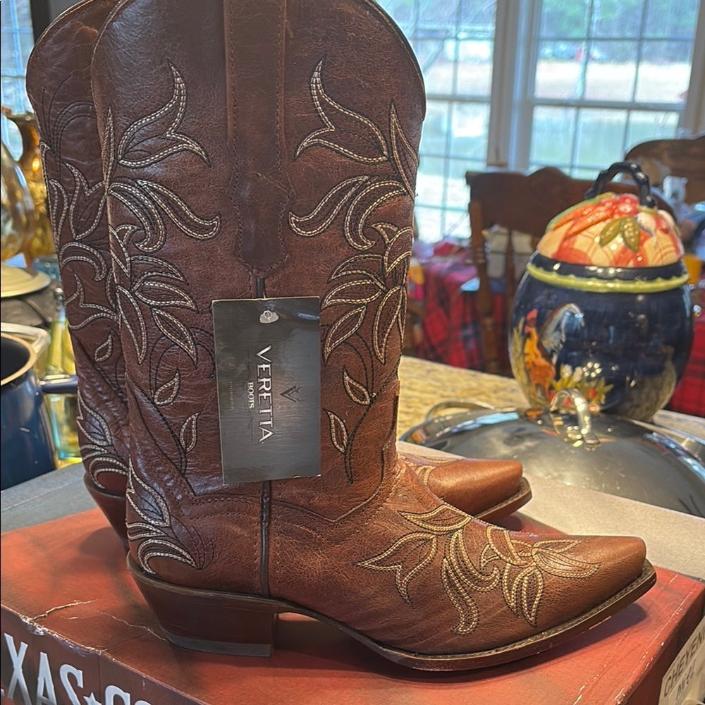 Veretta Brown Embroidered Cowboy Boots 100% cow hide leather
